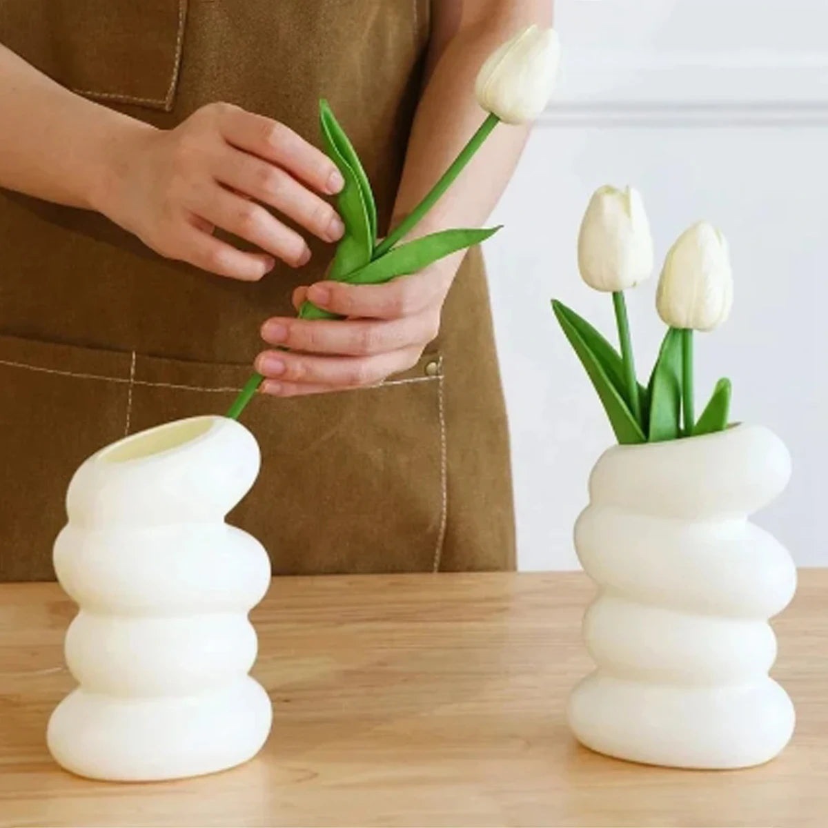 1PC Plastic Spiral White Vase Nordic Creative Flower Arrangement Container For Kitchen Living Bedroom Home Decoration Ornament
